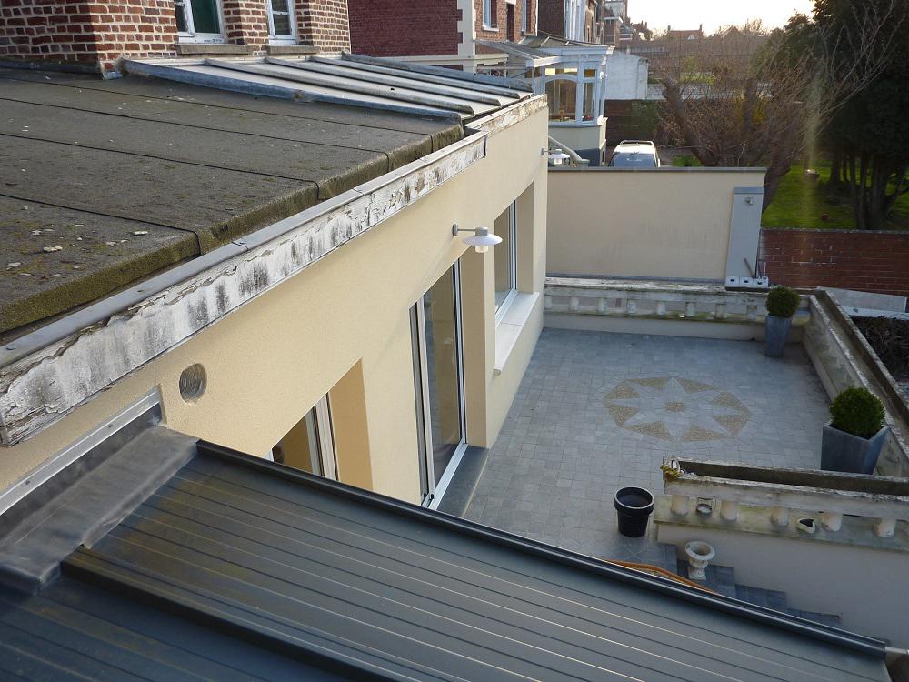 Réalisation de terrasse en pierre bleu.